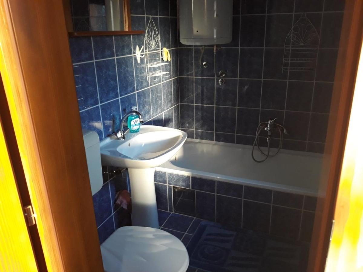 Apartment Pored Jezera *